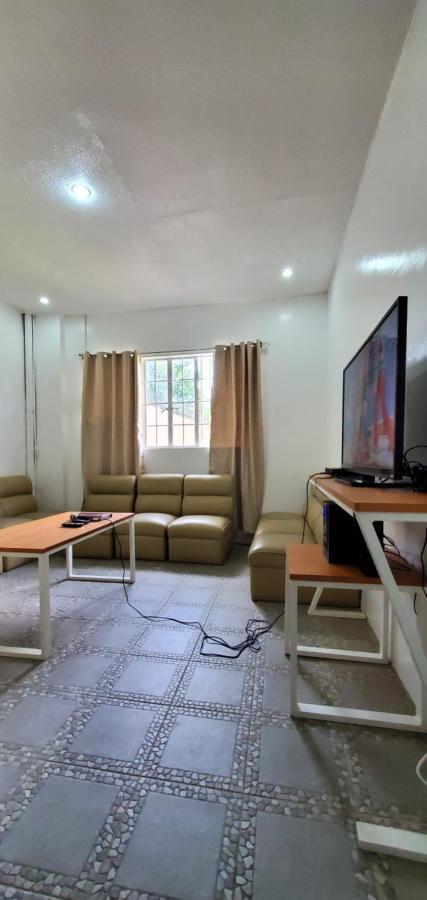 Country Home In Silang Tagaytay Buitenkant foto