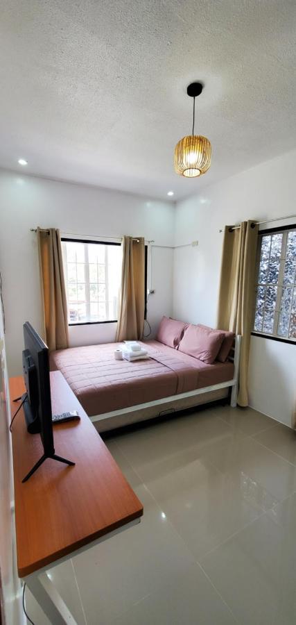 Country Home In Silang Tagaytay Buitenkant foto